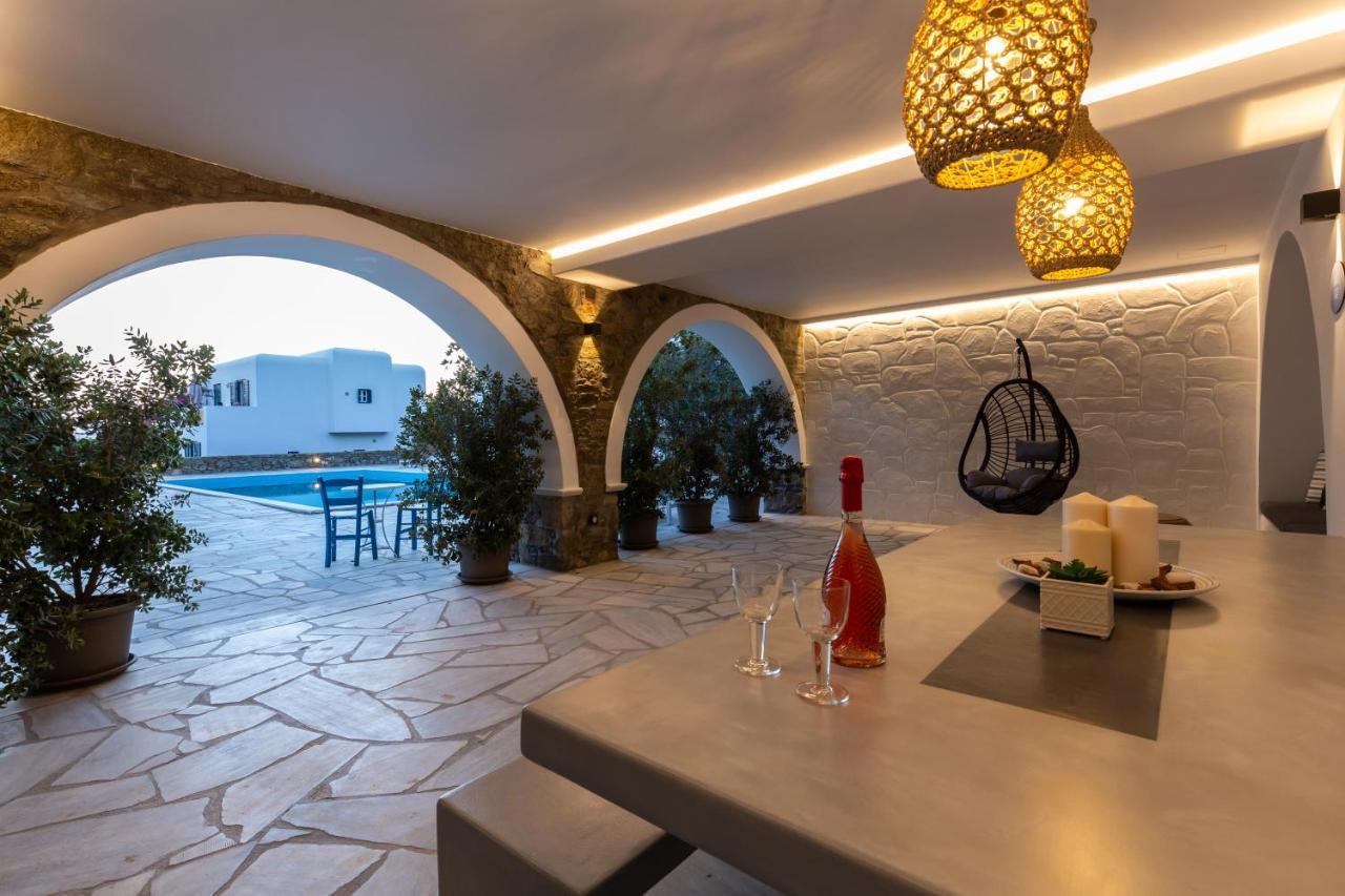 Callisti With Pool View And Calypso Upper Floor With Sea View Apartment Mykonos Town